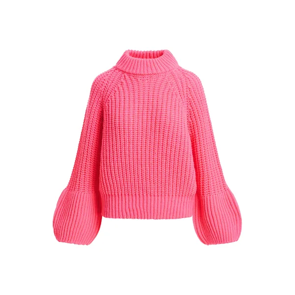 Pink chunky turtleneck sweater with voluminous sleeves