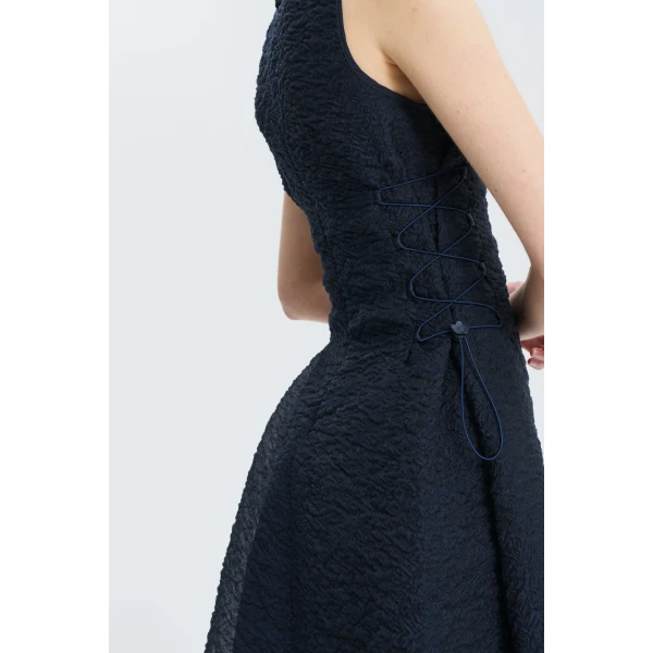 blue dress