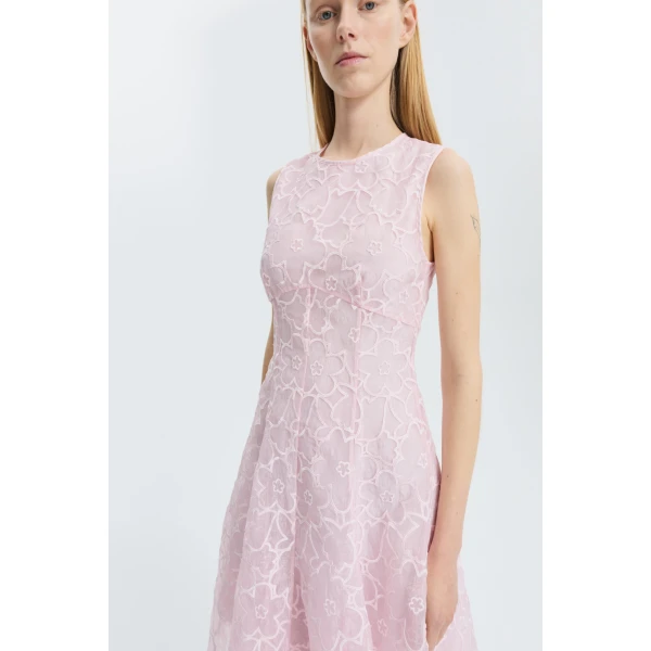 pink dress