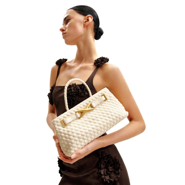JW PEI Elora tote bag alternate view