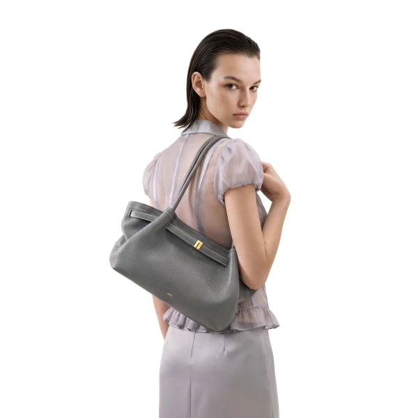 JW PEI Hana tote bag alternate view
