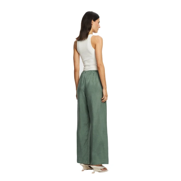KIVARI Blythe Pant in Emerald Green, view 4