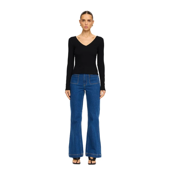 KIVARI Tallulah V Neck Top in Black, view 3