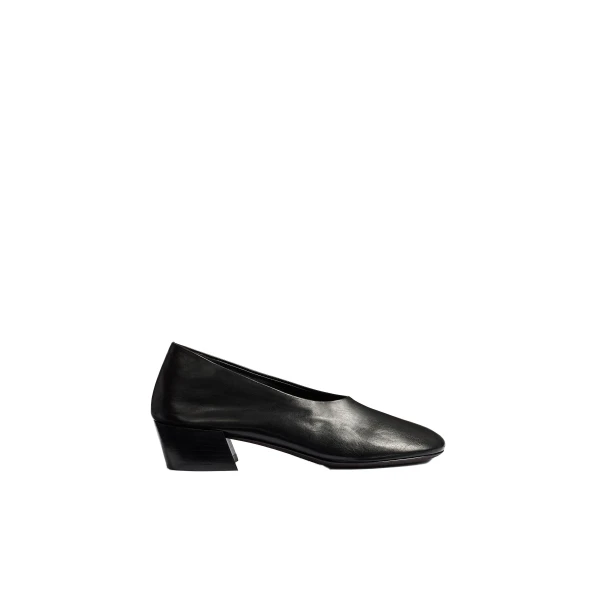 Khaite Marcy Pump in Black
