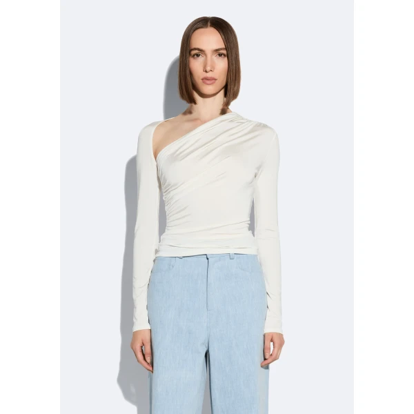 LaPointe tops