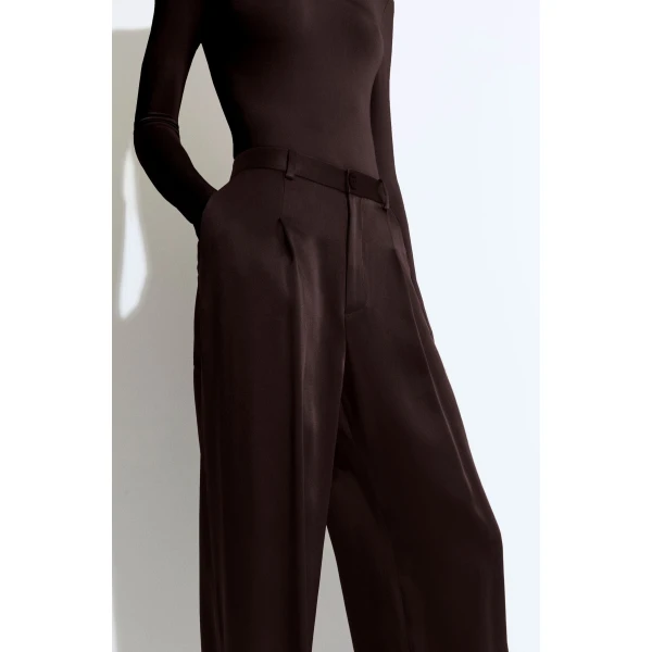 dark brown pants