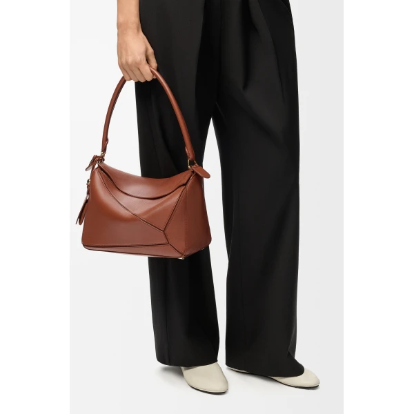 Loewe Medium Featherlight Puzzle bag in nappa lambskin, Pecan | Shoulder & Crossbody Bags | Luxury Shoes 