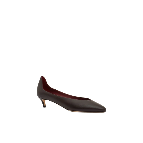 Almond pumps in brown leather - Image 2