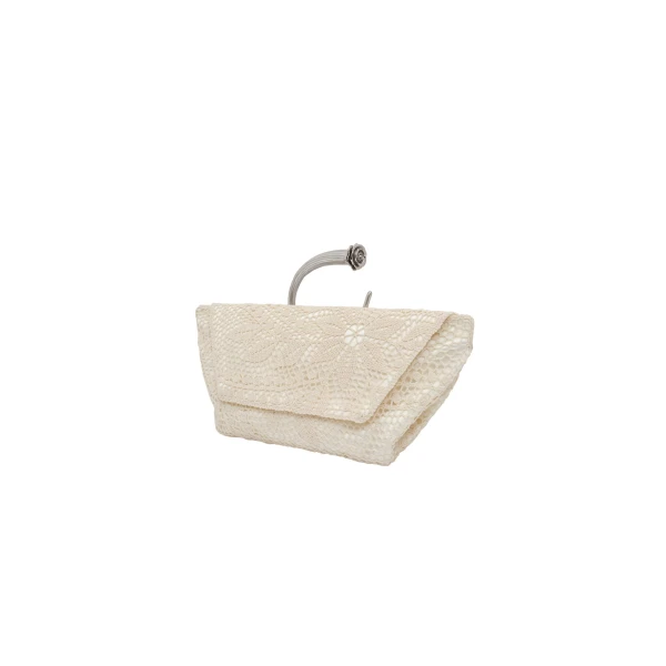 Bracelet crochet bag in cream satin with silver handle - Image 3