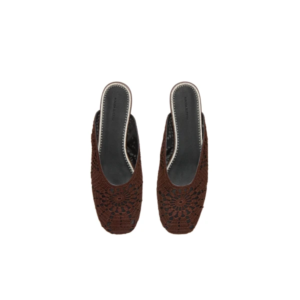 Crochet flat mules in brown - Image 3