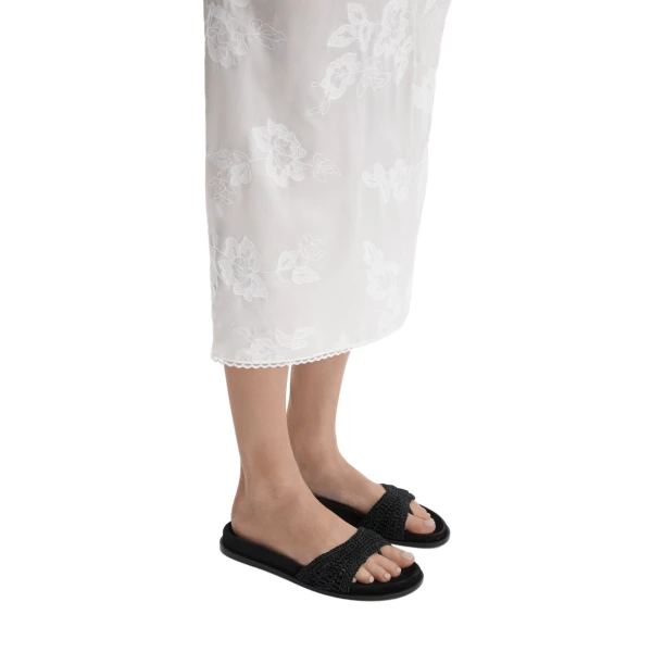 Crochet strap sandals in black - Image 4