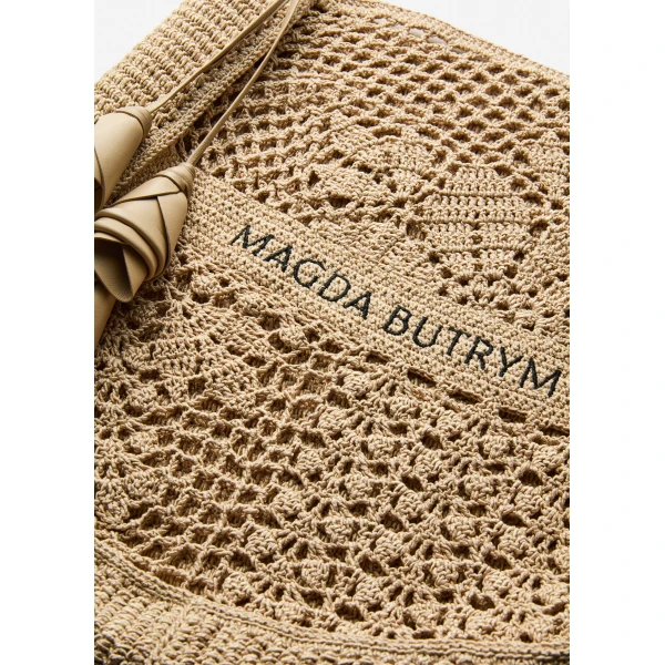 Crochet tote bag in nude - Image 4