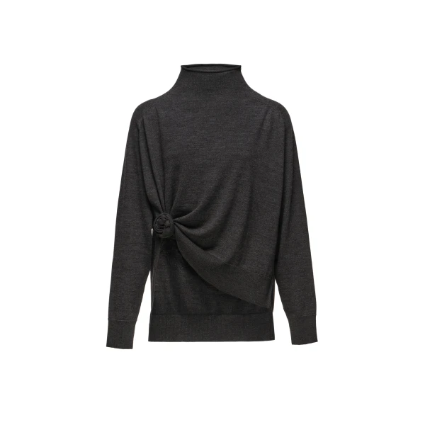 Knotted wool turtleneck in grey