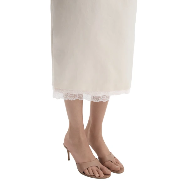 Leather thong sandals in nude - Image 4