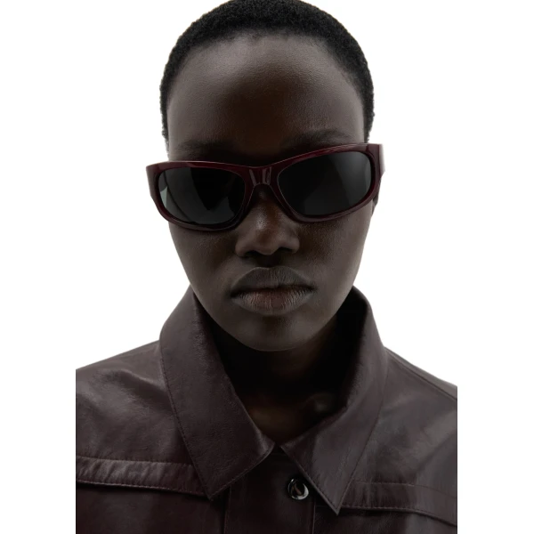 Rectangular sunglasses in burgundy - Image 4