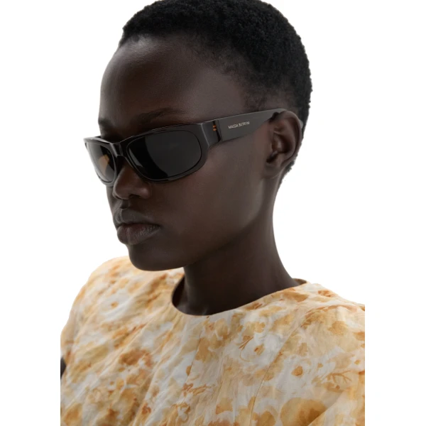 Rectangular sunglasses in milky brown - Image 5