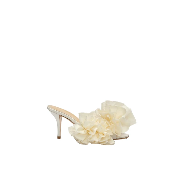 Satin mules with taffeta flowers in cream