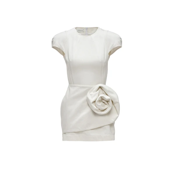 Short-sleeve denim mini dress with sculpted flower in cream