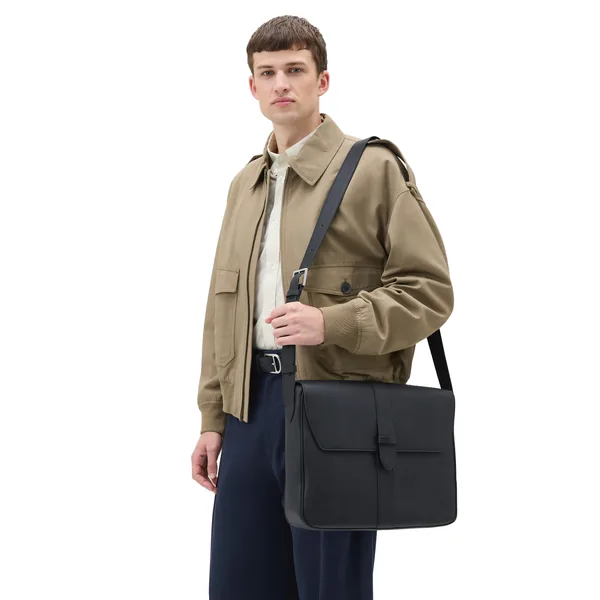 Oroton Nicholas messenger