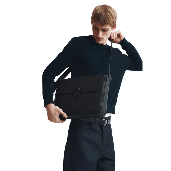 Oroton Nicholas messenger