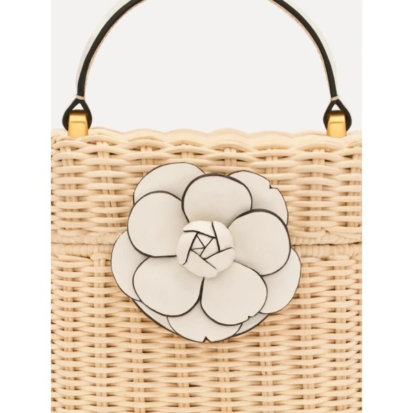where to buy Oscar de la Renta