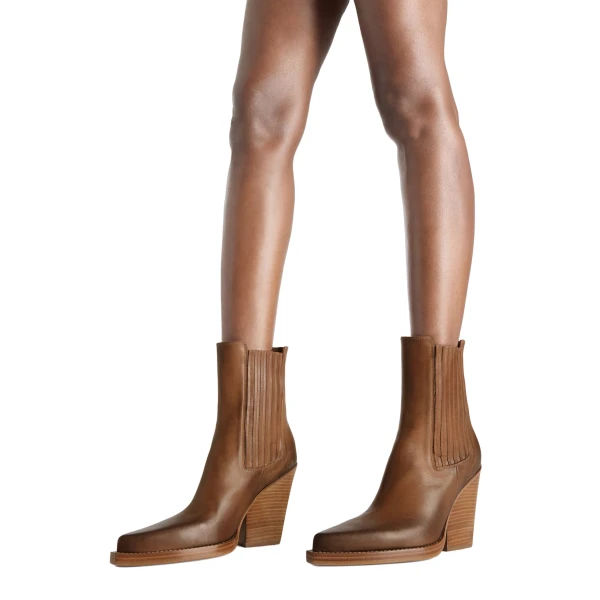 Dallas 100 Ankle Boots in Cuoio Leather - Image 6