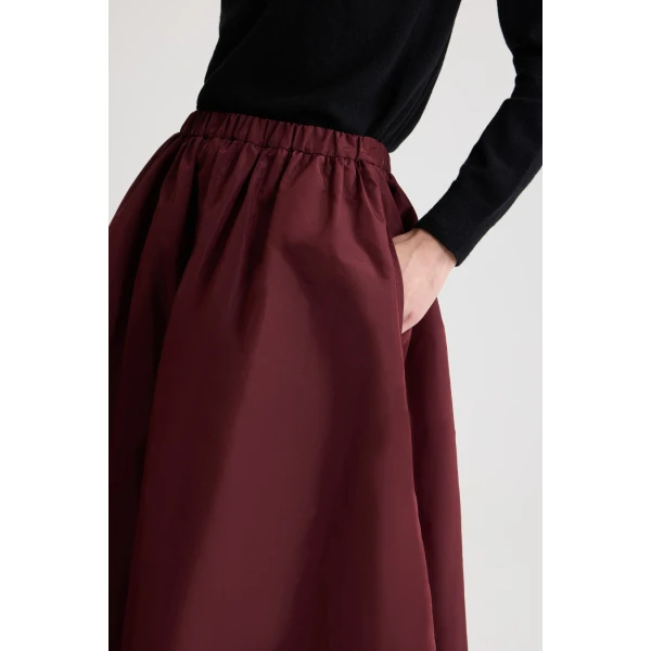Asymmetric midi skirt in Vignola recycled faille - Image 4