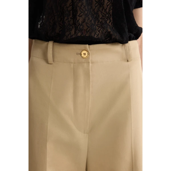 Iconic gabardine trousers in Sand organic cotton - Image 4