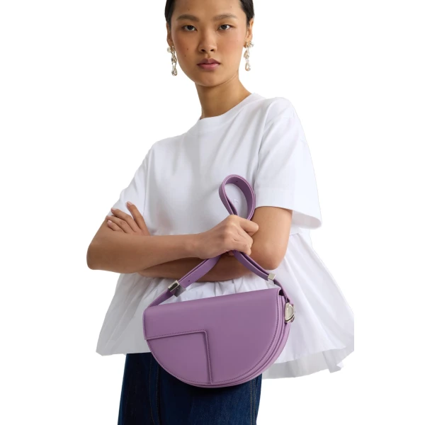 Le Patou leather bag in Lavender - Image 3