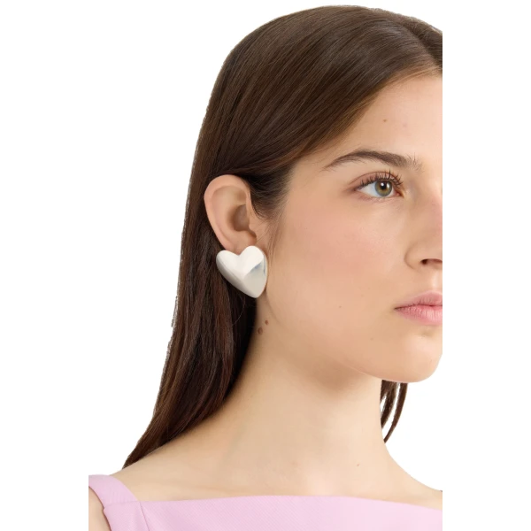 M heart stud earrings in Silver - Image 3
