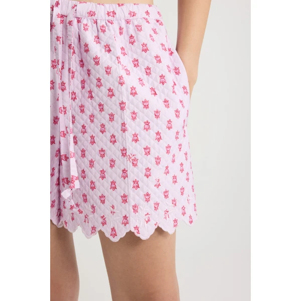Summer shorts in Small Provence Pink printed quilted sustainable viscose blend - Image 4