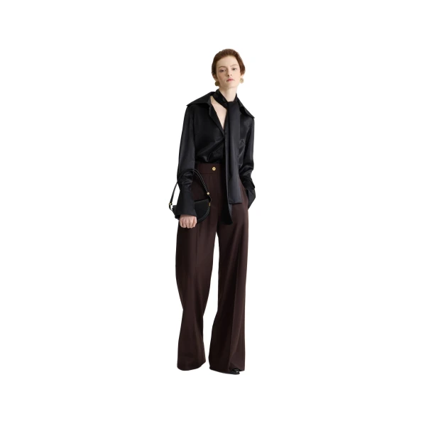 Wide collar blouse in Black organic silk - Image 2