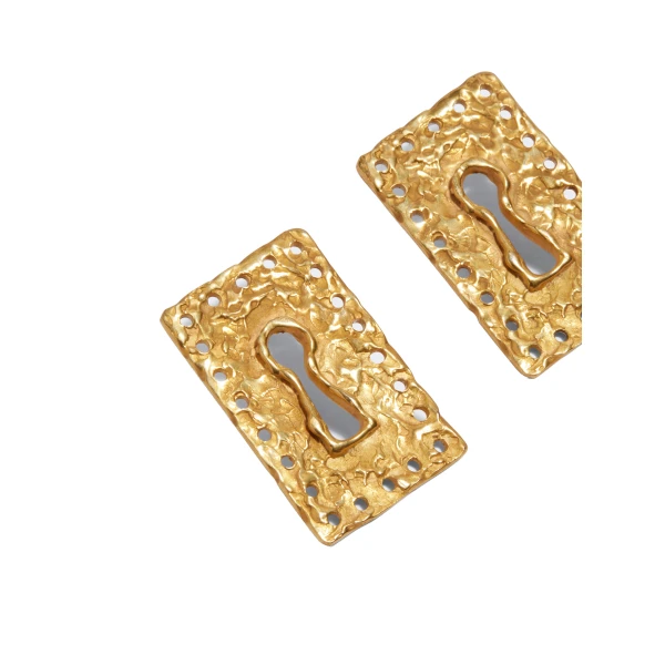 schiaparelli keyhole plate earrings price