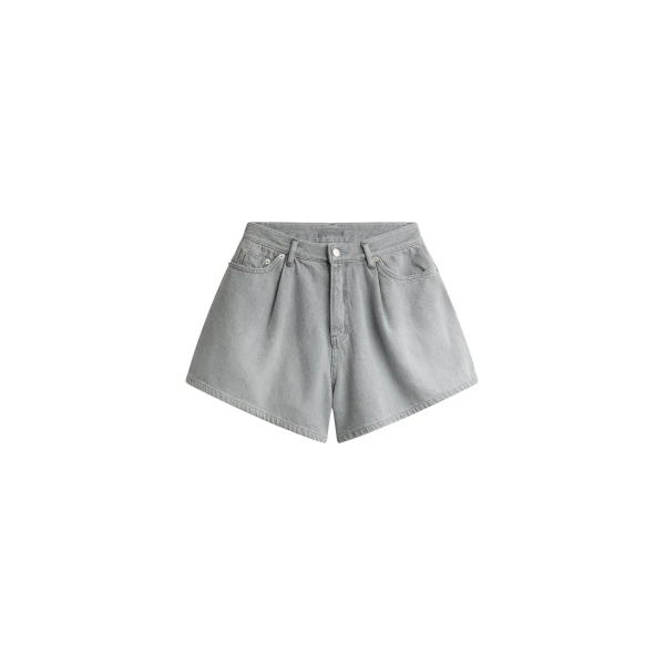 Mojave Pleated Denim Shorts in Grey Wash