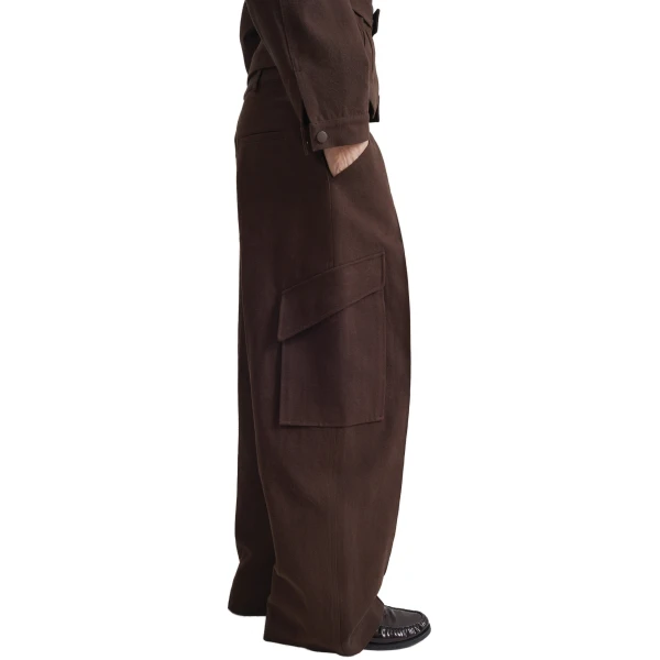 brown pants