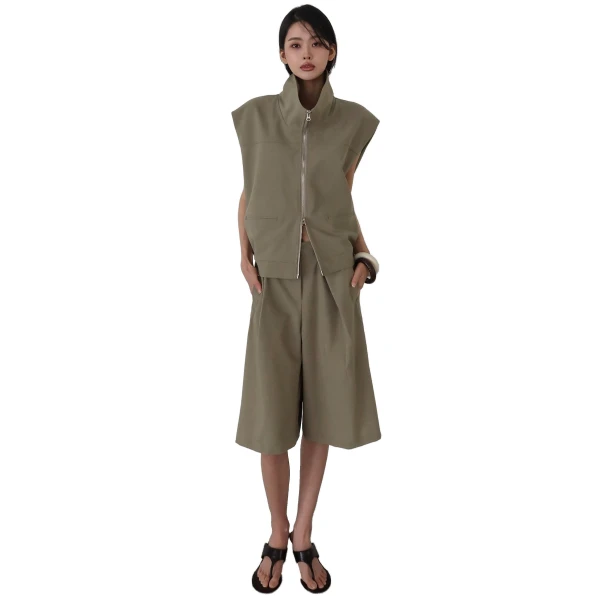 The Frankie Shop Rove Pleated Bermuda Shorts