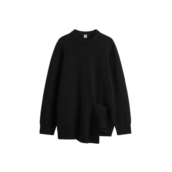 Asymmetric cashmere knit in Black
