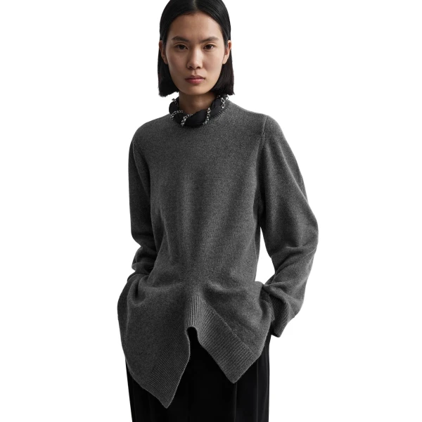 Toteme Asymmetric cashmere knit in Dark grey mélange, view 5