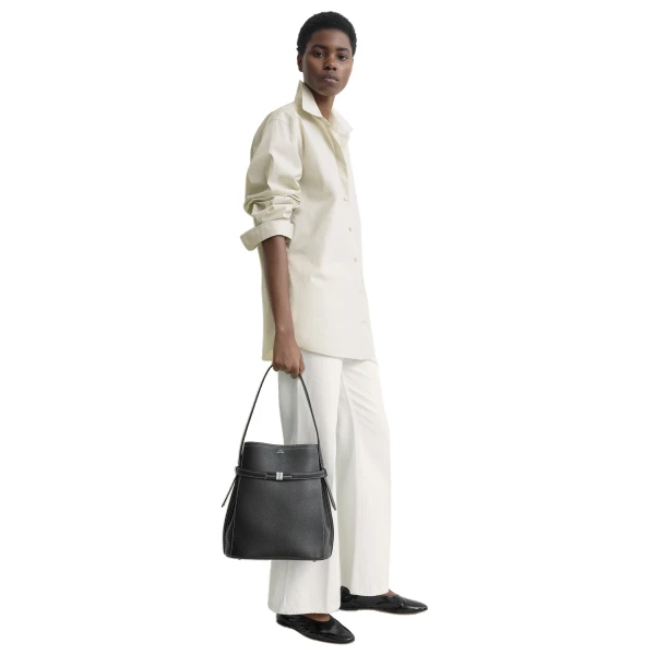 Belted grained-leather bucket bag in Black - Image 3