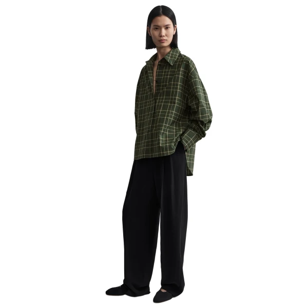 Toteme Boxy shirt in Pine / Popcorn, view 2