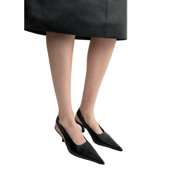 Classic leather slingbacks in Black - Image 2
