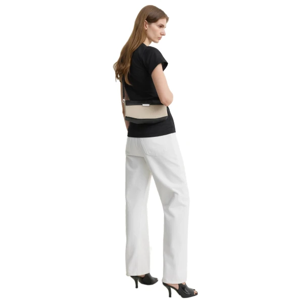Clip canvas clutch in Beige / Black - Image 4