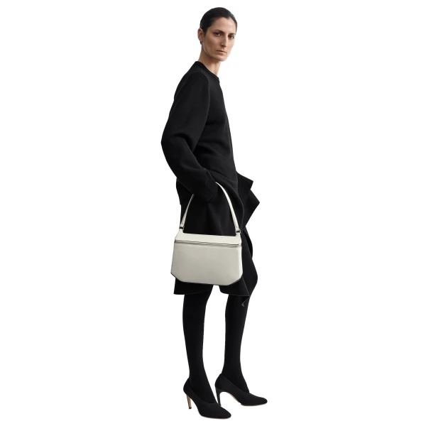 Clip palmellato-patent shoulder in Off-white - Image 3