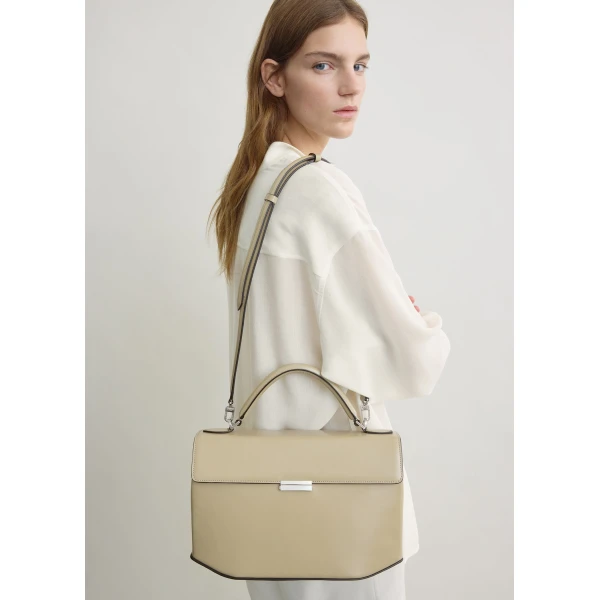 Clip polished-leather top handle in Cashew - Image 2