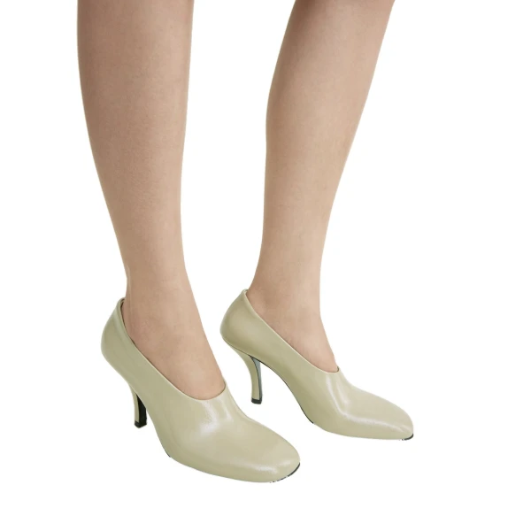 Contour naplack pumps in Cashew - Image 3