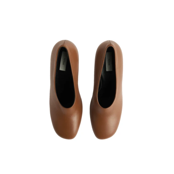 Contour nappa pumps in Sienna - Image 4
