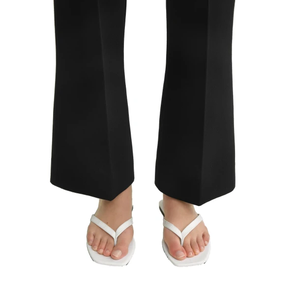 Croco-embossed flip flops in Off-white - Image 2