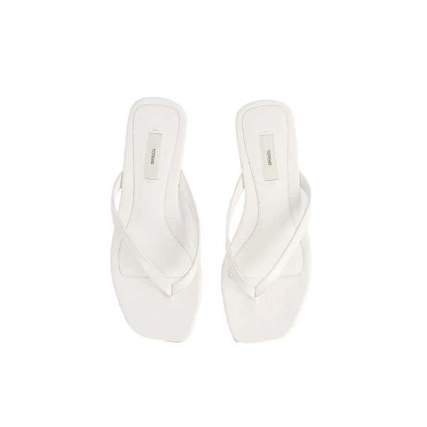 Croco-embossed flip flops in Off-white - Image 4