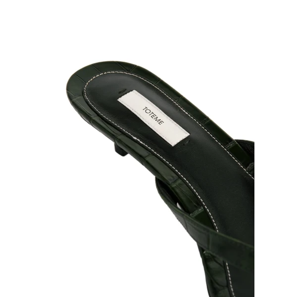 Croco-embossed heeled flip flops in Dark green - Image 5
