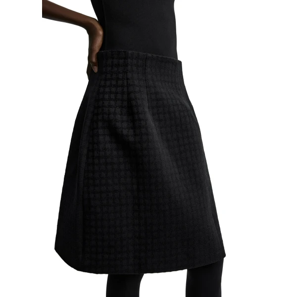 Toteme Curved skirt in Black, view 5